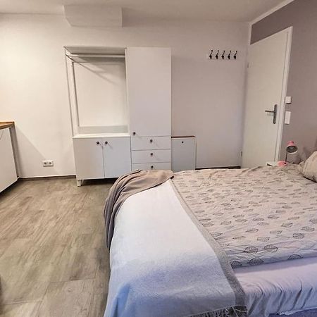 Gemuetlich Mitten In Neu-Isenburg Exterior foto